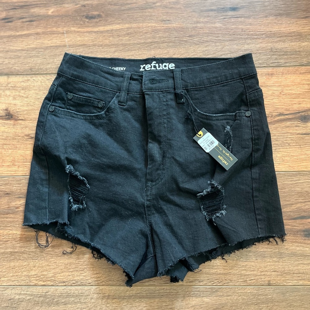 Refuge Shorts